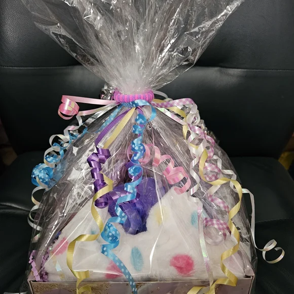 Plum Body Cream Gift Set - Picture 10 of 10